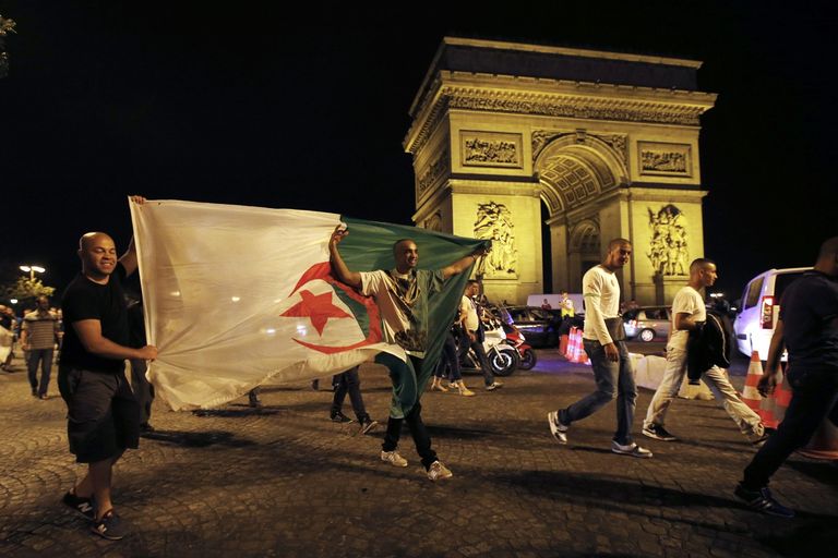 جزائريون في فرنسا - أرشيفية