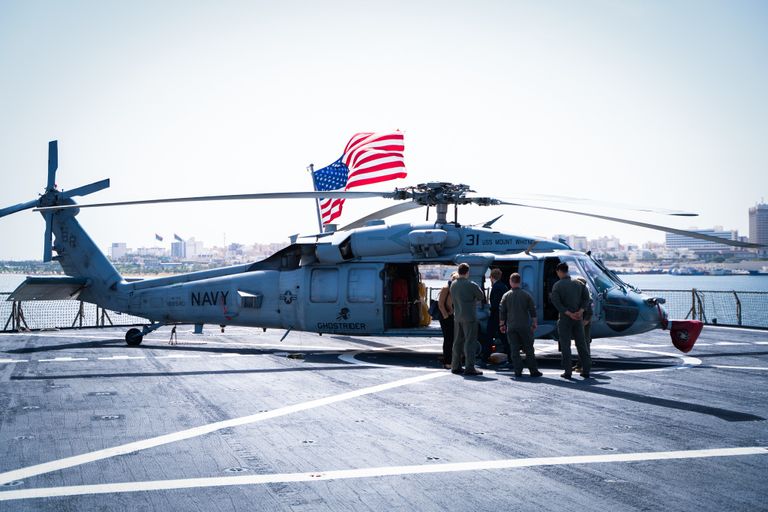 البارجة الأمريكية