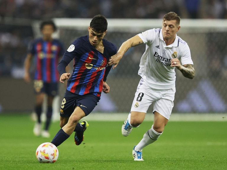 برشلونة وريال مدريد البرتغالي كريستيانو رونالدو