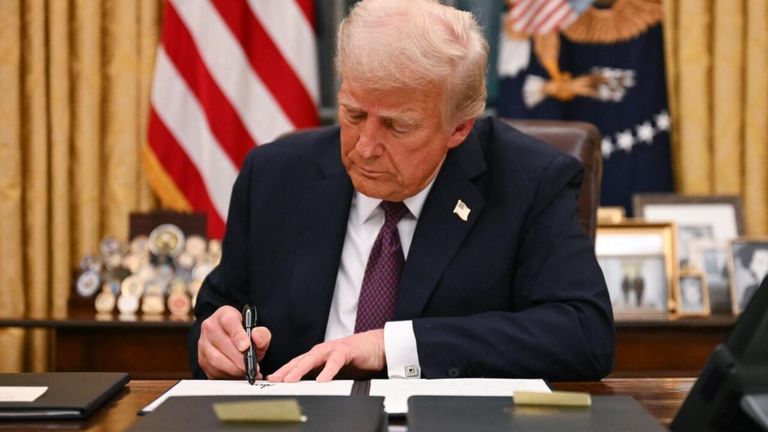 الرئيس الأمريكي دونالد ترامب