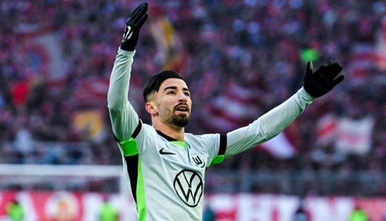 محمد الأمين عمورة، نجم الجزائر