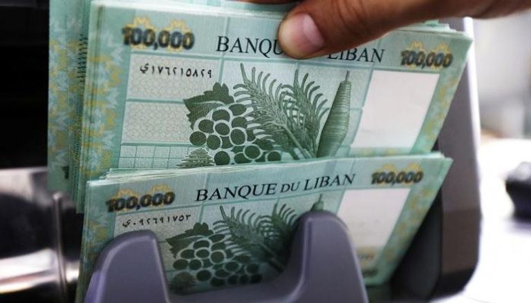 الليرة اللبنانية في إحدي شركات الصرافة