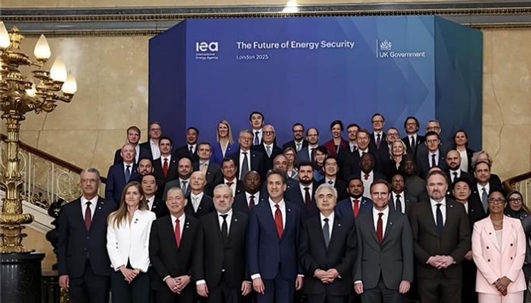 «قمة مستقبل أمن الطاقة» في لندن - أ ف ب
