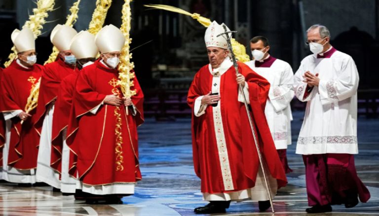 ملابس البابا فرنسيس ملابس البابا فرنسيس