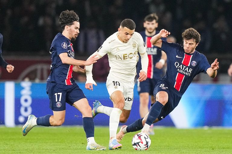 الموهبة الجزائرية بدر الدين بوعناني