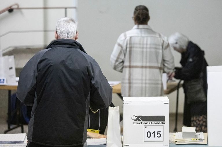 انتخابات كندية يهيمن عليها ترامب