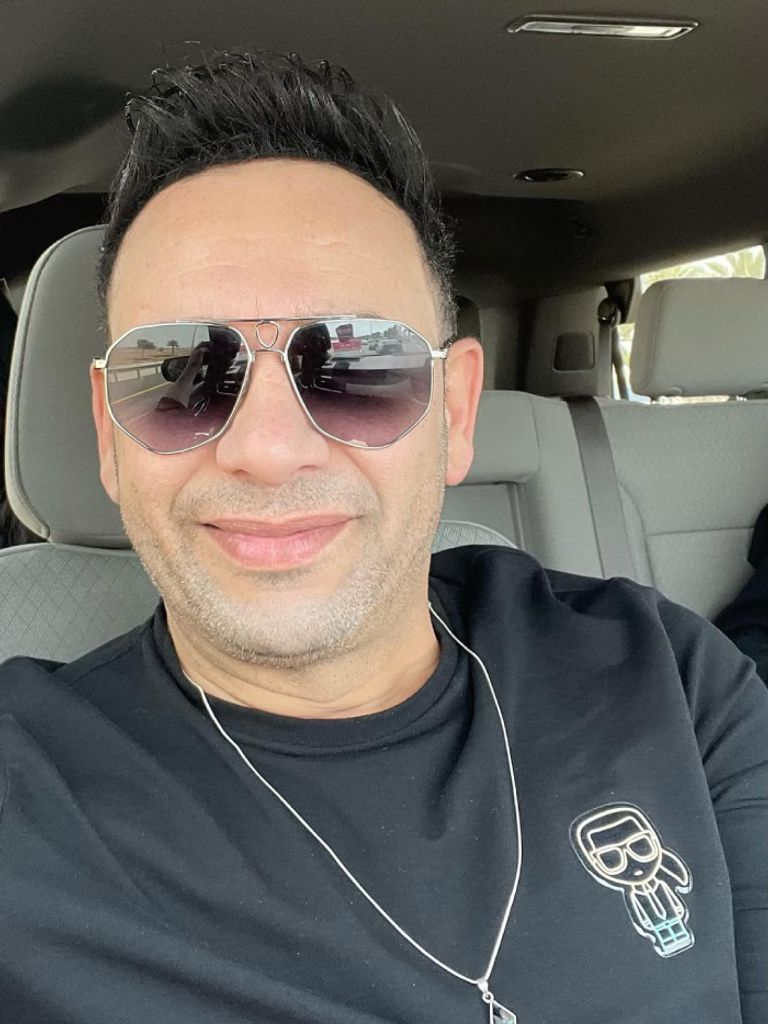 مصطفى قمر يعلن عن خضوعه لعملية في أحباله الصوتية مصطفى قمر يعلن عن خضوعه لعملية في أحباله الصوتية