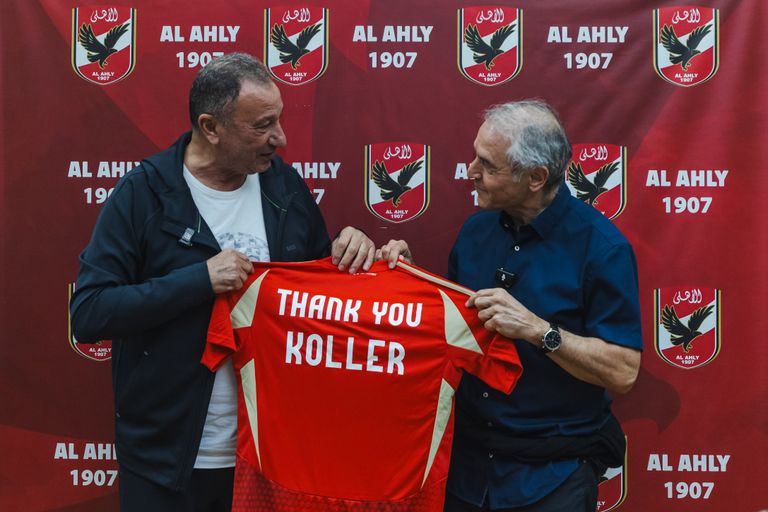 الخطيب مع كولر ومعاونيه