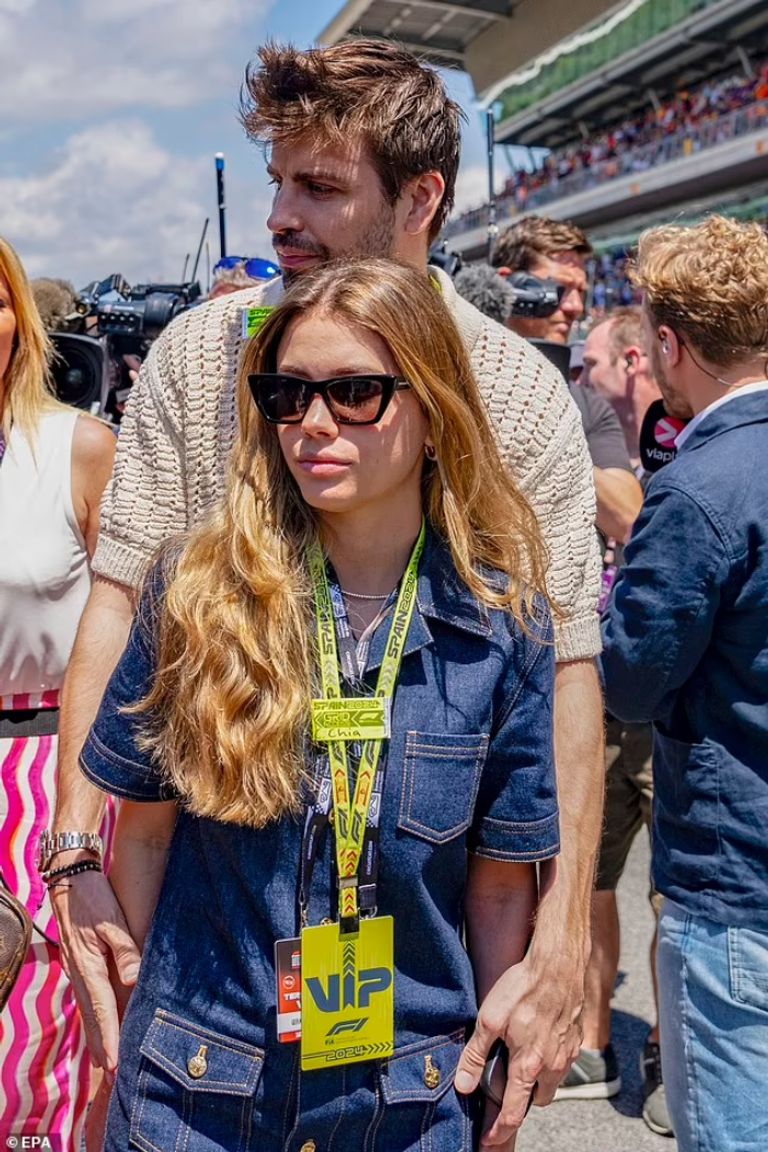 انفصال جيرارد بيكيه عن كلارا شيا