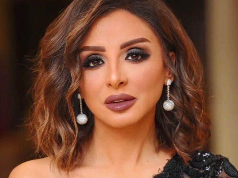 الفنانة أنغام