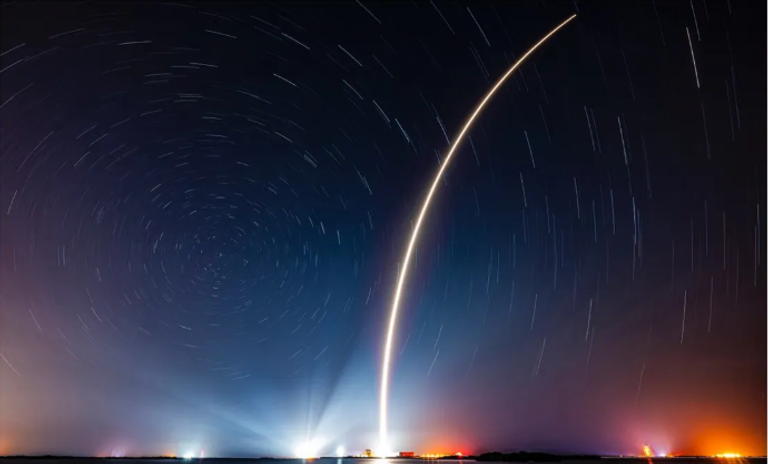 لقطة من إطلاق صاروخ فالكون 9