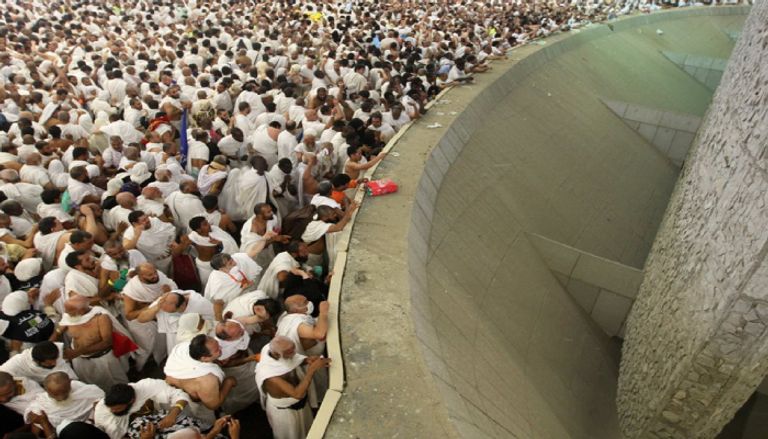 غرامة مالية لمخالفي تنظيمات الحج دون تصريح