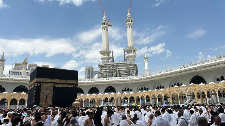 قواعد السفر للحج 2025.