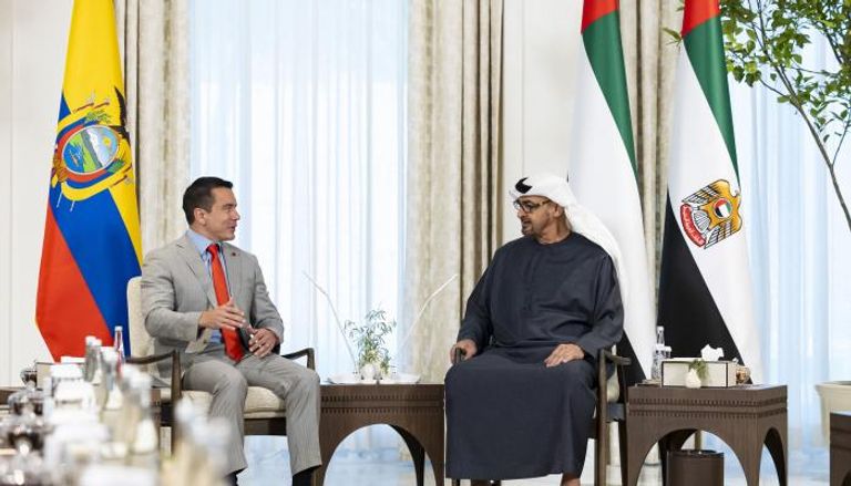 الشيخ محمد بن زايد آل نهيان رئيس الإمارات ونظيره الإكوادوري