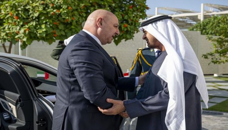 الشيخ محمد بن زايد آل نهيان يستقبل الرئيس اللبناني