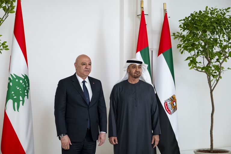 الشيخ محمد بن زايد آل نهيان يستقبل الرئيس اللبناني