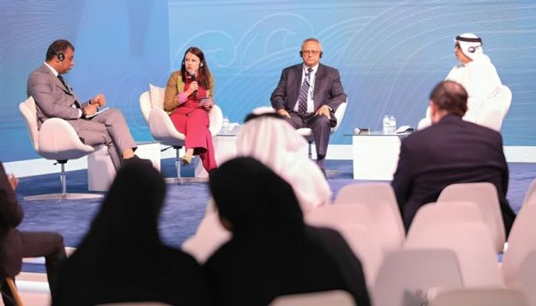 جلسة حوارية في معرض أبوظبي الدولي للكتاب
