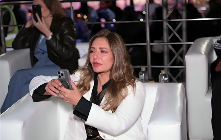 نجوم الفن في حفل تجهيز 200 عروسة