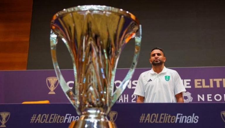 رياض محرز مع كأس دوري أبطال آسيا