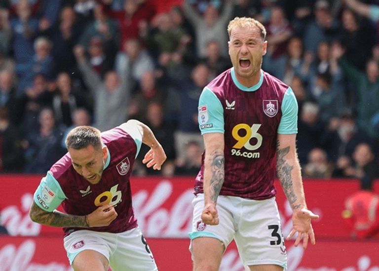 بيرنلي ليدز يونايتد