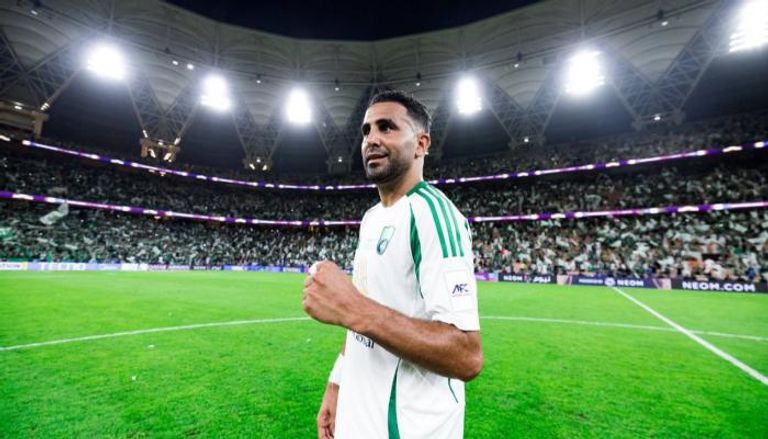 محرز نجم الأهلي السعودي