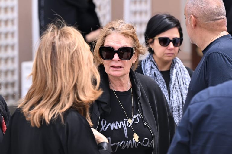 كارول سماحة في وداع زوجها