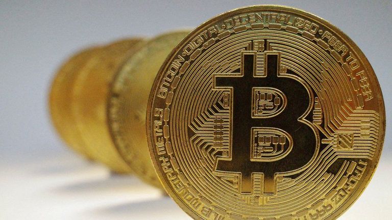 ما سعر عملة بيتكوين بالدولار اليوم؟ العملات الرقمية