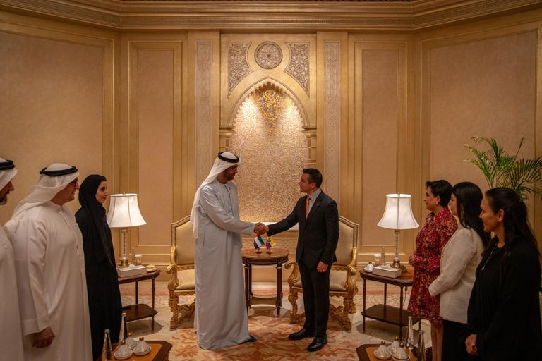 جانب من لقاء سلطان الجابر مع رئيس الإكوادور