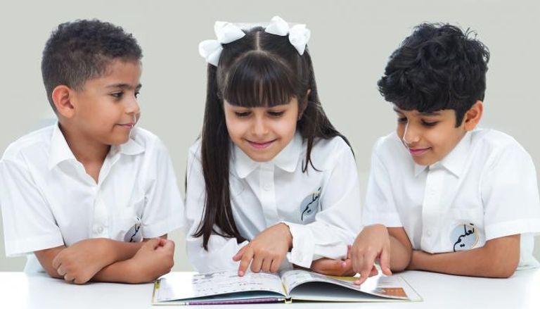 الإمارات تستحدث مادة الذكاء الاصطناعي