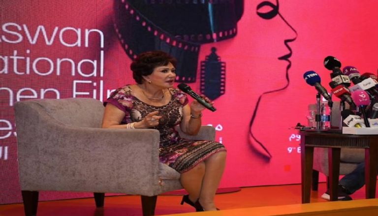 لبلبة تتحدث عن تكريمها في مهرجان أسوان لسينما المرأة لبلبة تتحدث عن تكريمها في مهرجان أسوان لسينما المرأة