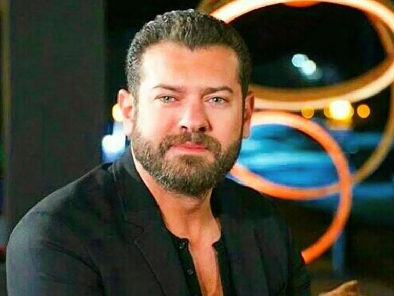 عمرو يوسف وأسماء جلال 