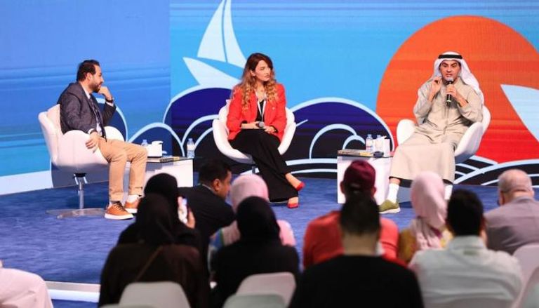 ندوة حول المتنبي في أبوظبي الدولي للكتاب