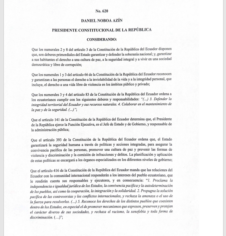 رئيس الإكوادور دانيال نوبوا