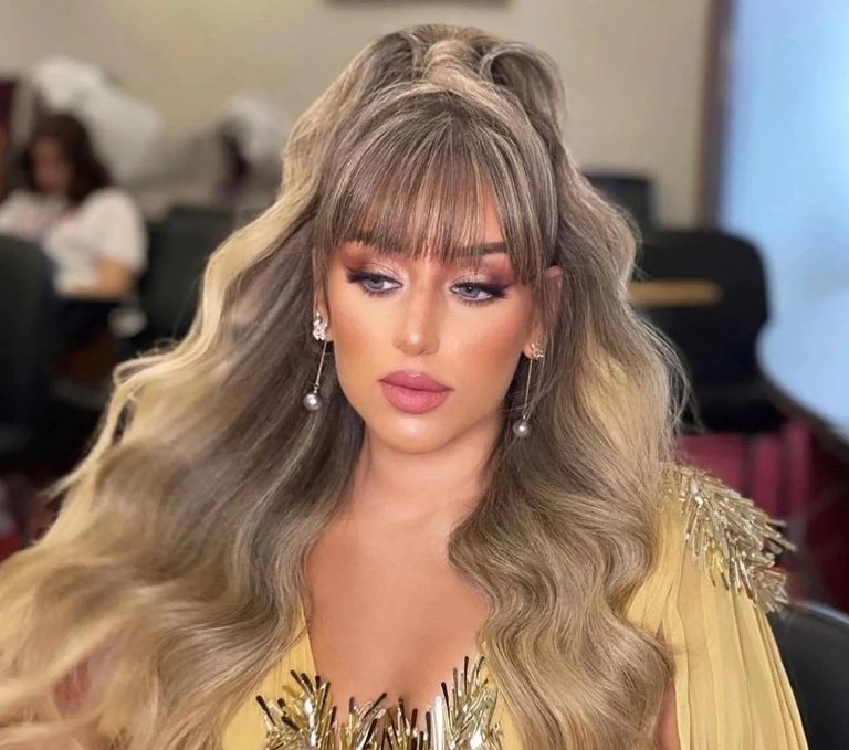 فرح رفقة شقيقتها هنا الزاهد 