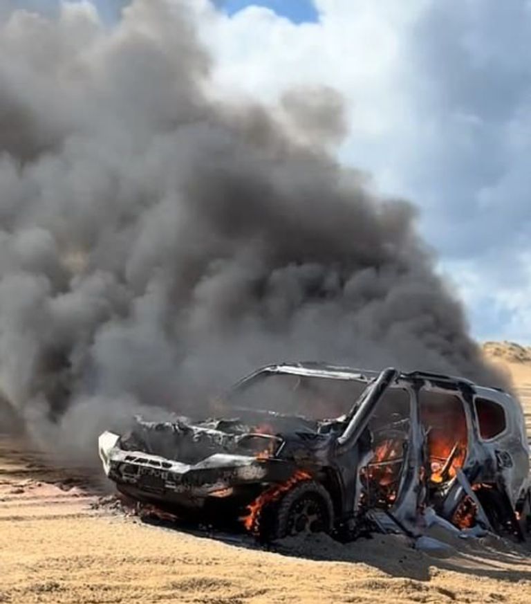 سيارة تتفحم بسبب الحسد سيارة تتفحم بسبب الحسد