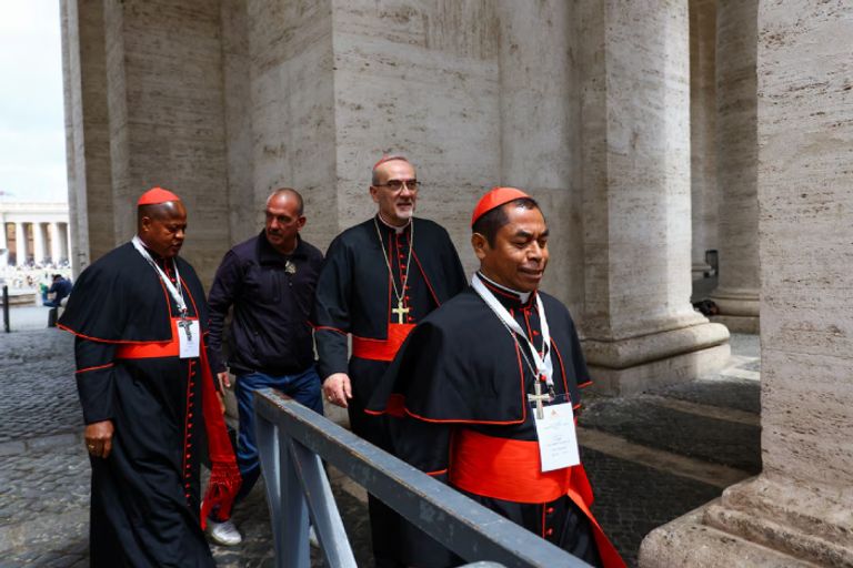 اجتماع الكرادلة في الفاتيكان لاختيار خليفة البابا فرنسيس اجتماع الكرادلة في الفاتيكان لاختيار خليفة البابا فرنسيس