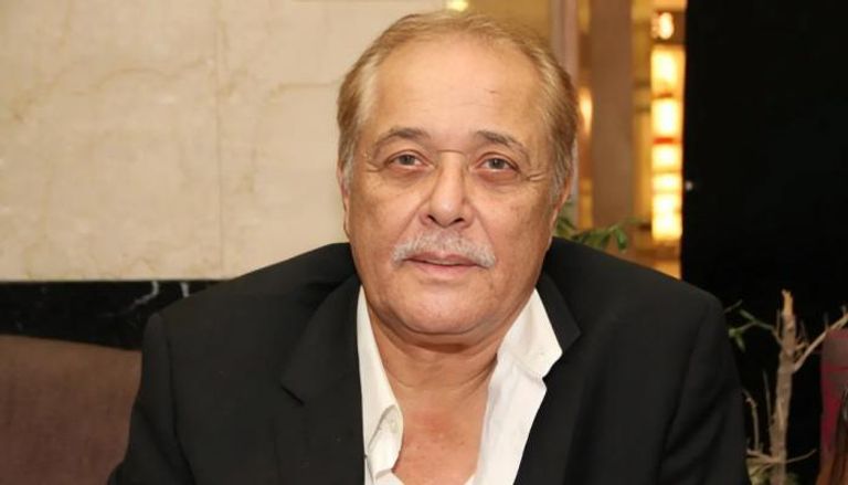 الفنان الراحل محمود عبد العزيز