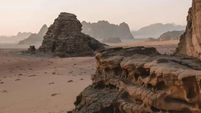 نيزك قمري نادر في الأردن نيزك قمري نادر في الأردن