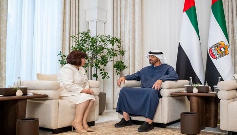 رئيس دولة الإمارات الشيخ محمد بن زايد آل نهيان ورئيسة البرلمان في أذربيجان