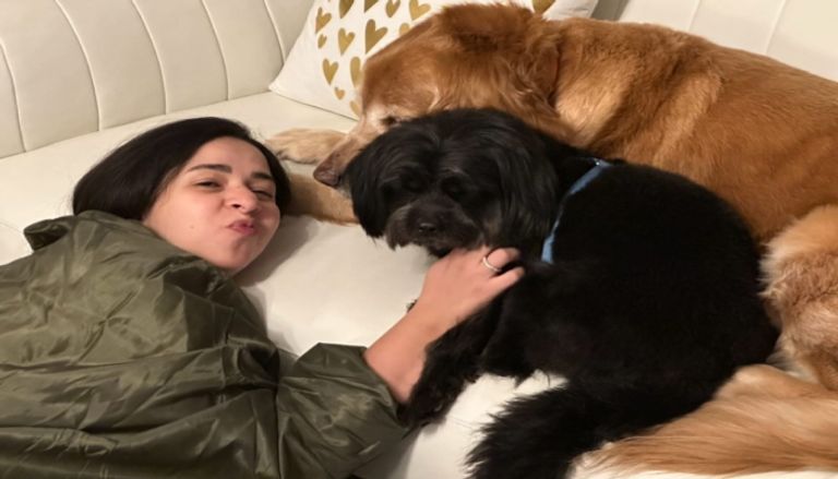 إيمي سمير غانم تنعي كلبها عنتر