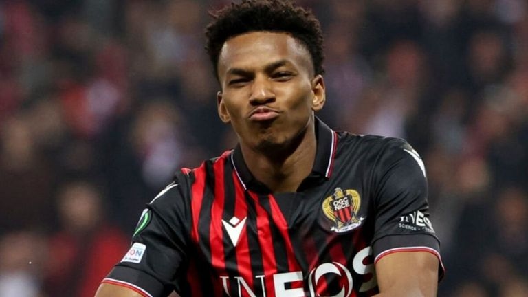 هشام بوداوي هشام بوداوي، نجم منتخب الجزائر