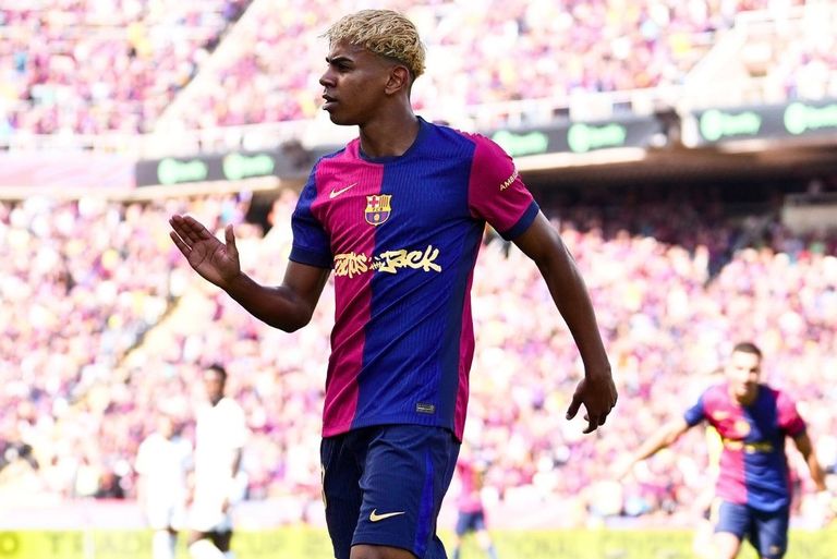 لامين يامال في كلاسيكو برشلونة وريال مدريد كلاسيكو برشلونة وريال مدريد