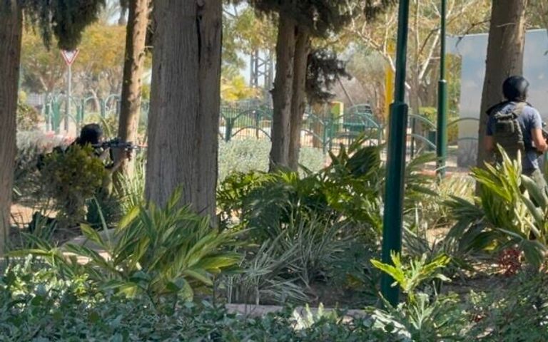 جانب من تدريب فرق أمن البلدات بإسرائيل