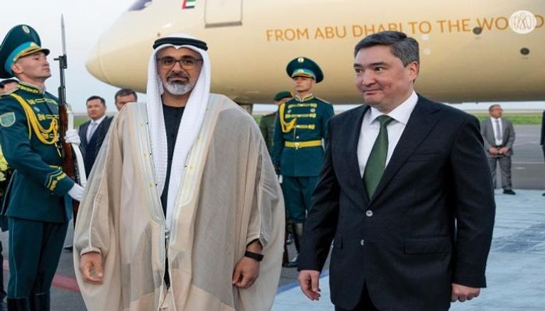 ولي عهد أبوظبي يصل كازاخستان