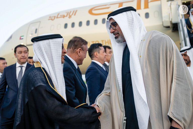 ولي عهد أبوظبي يصل إلى كازاخستان