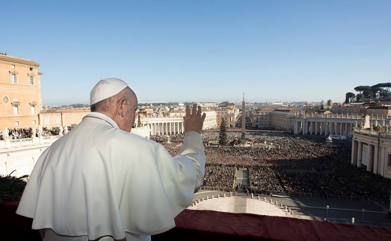 البابا فرنسيس البابا ليون الرابع عشر