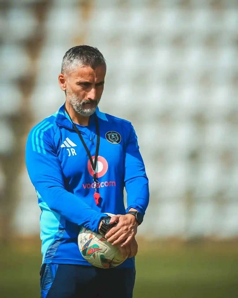 خوسيه ريفيرو مدرب الأهلي المرتقب خوسيه ريفيرو مدرب الأهلي المحتمل