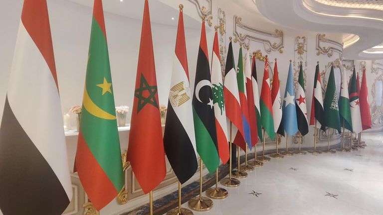 قمة بغداد تنعقد تحت شعار