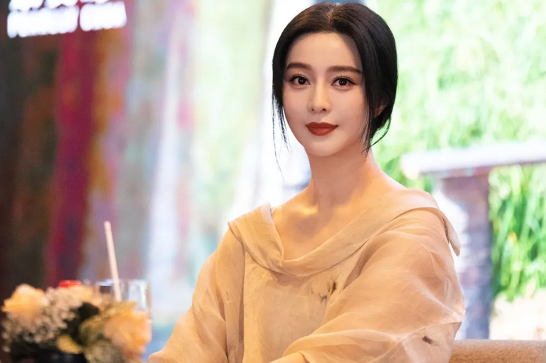 مشهد من فيلم Mother Bhumi