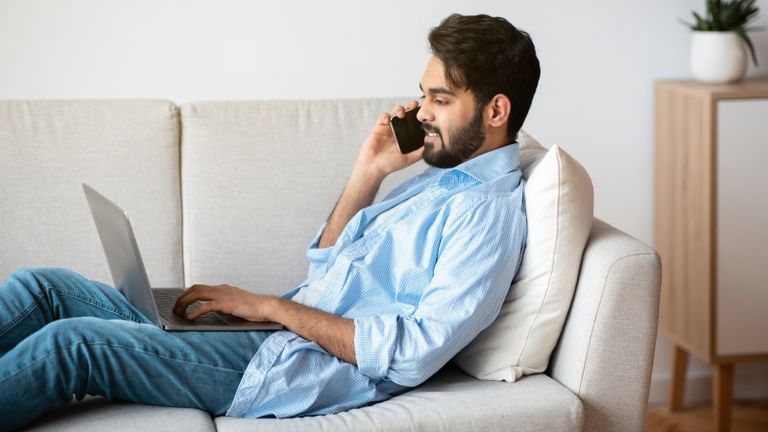 الجلوس الطويل أحد أخطر الممارسات اليومية